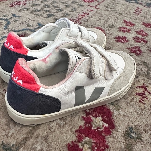 Veja V-12 child size 2  Multico Chrome-Free Leather sneakers Shoes - Picture 5 of 8